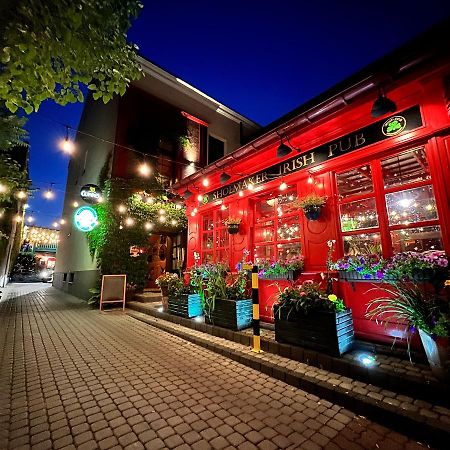 Shoemaker Irish Pub & Accommodation Kielce Ngoại thất bức ảnh