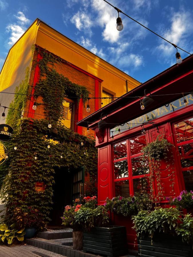 Shoemaker Irish Pub & Accommodation Kielce Ngoại thất bức ảnh