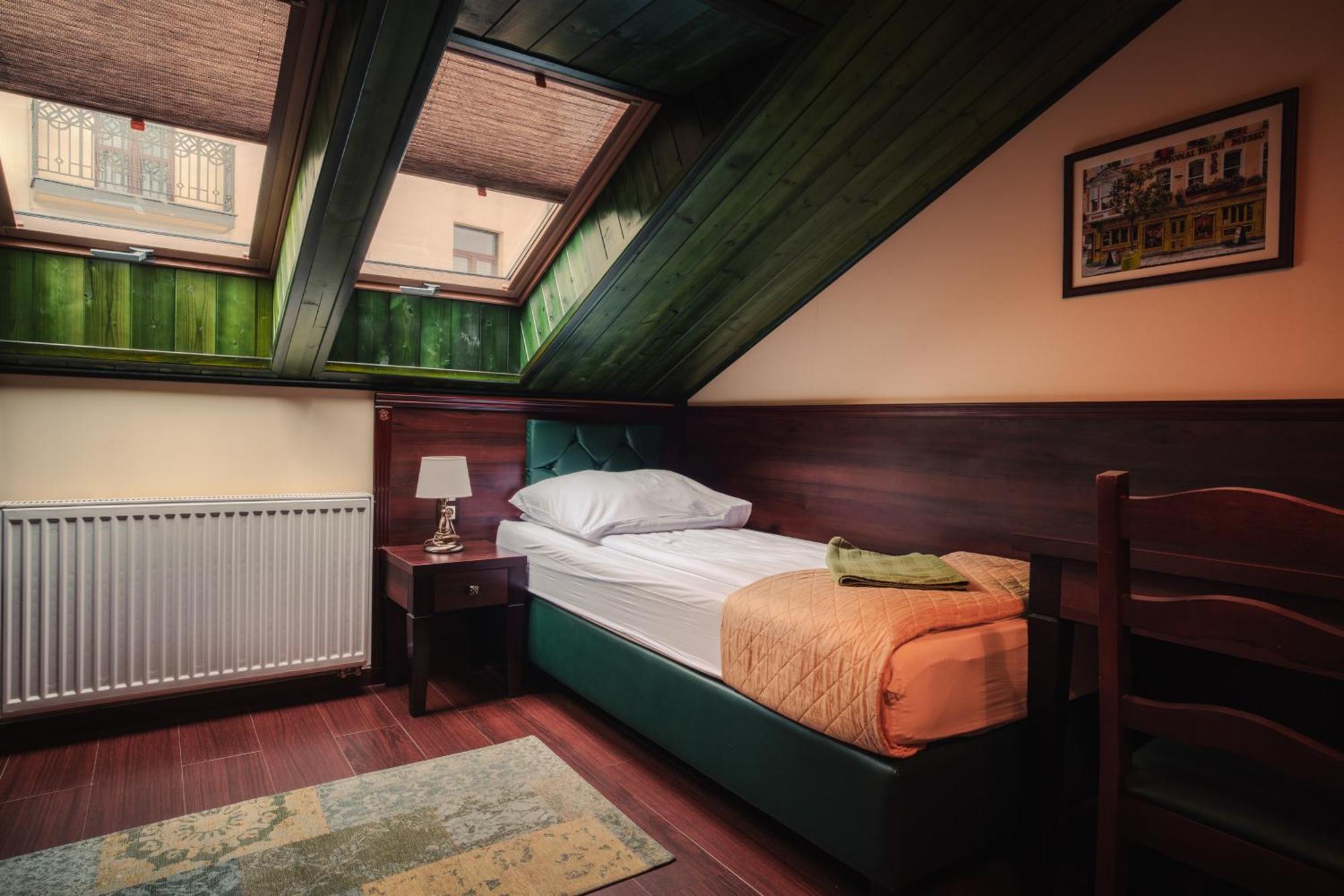Shoemaker Irish Pub & Accommodation Kielce Ngoại thất bức ảnh