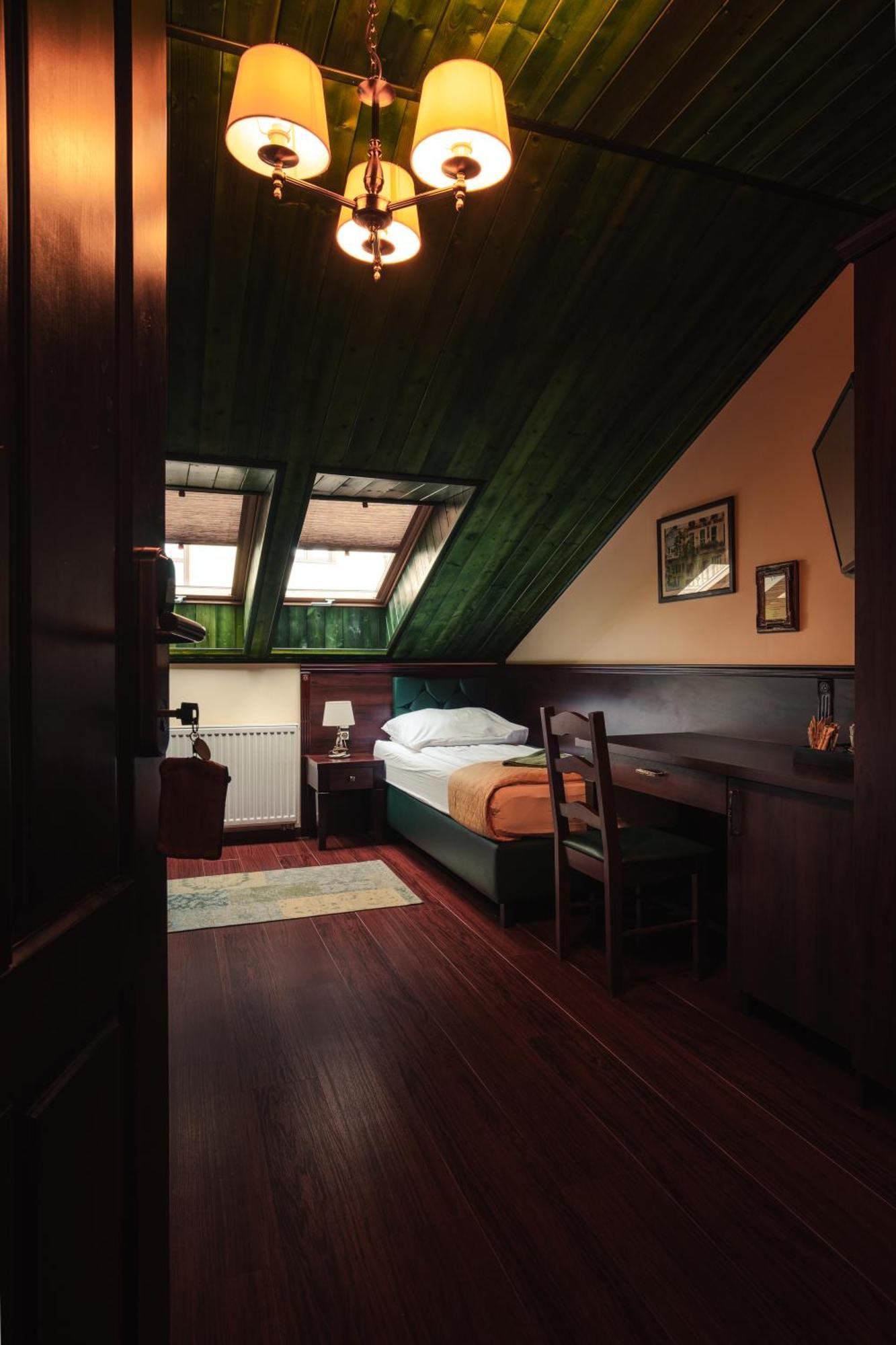 Shoemaker Irish Pub & Accommodation Kielce Ngoại thất bức ảnh