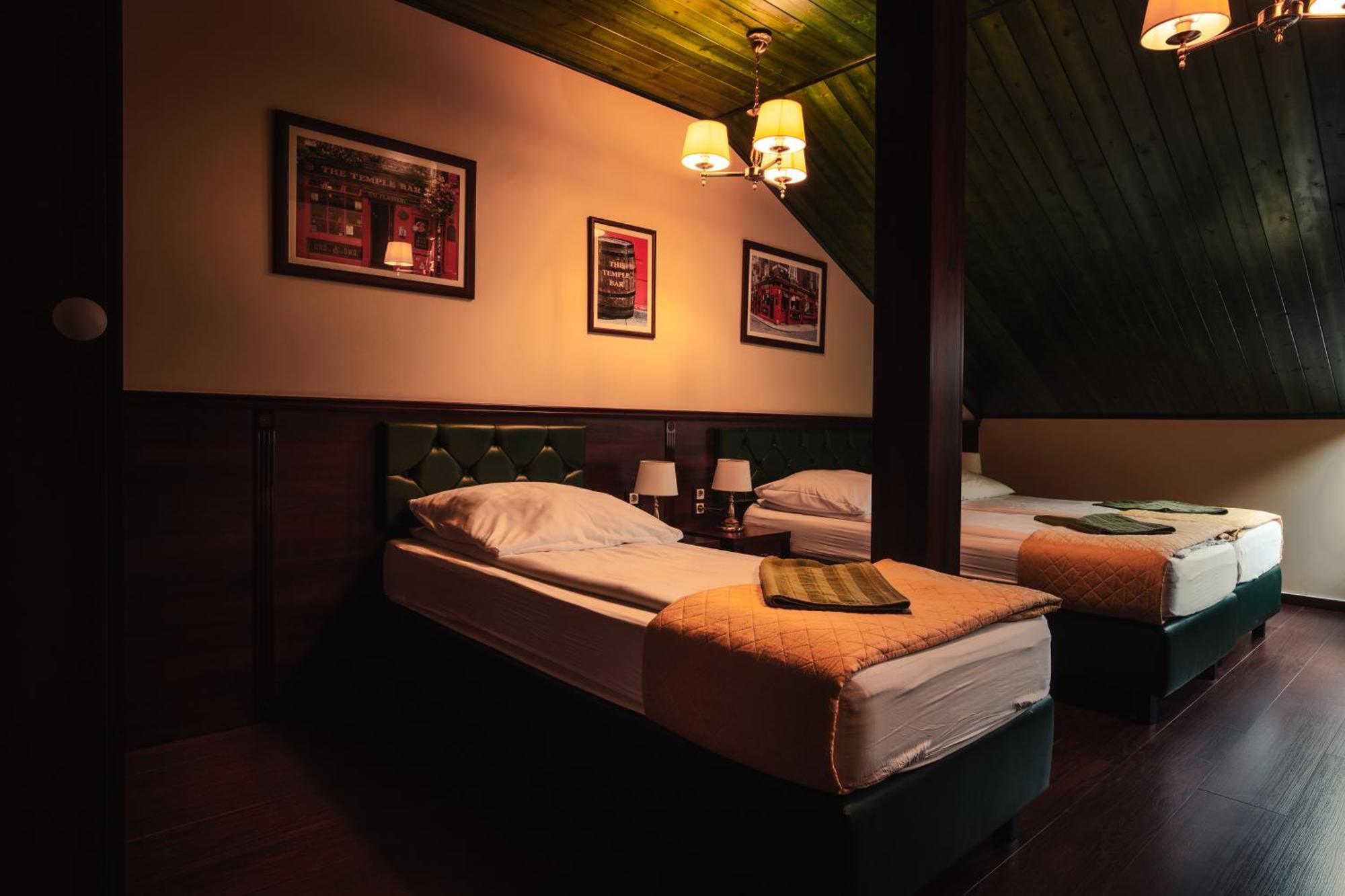 Shoemaker Irish Pub & Accommodation Kielce Ngoại thất bức ảnh