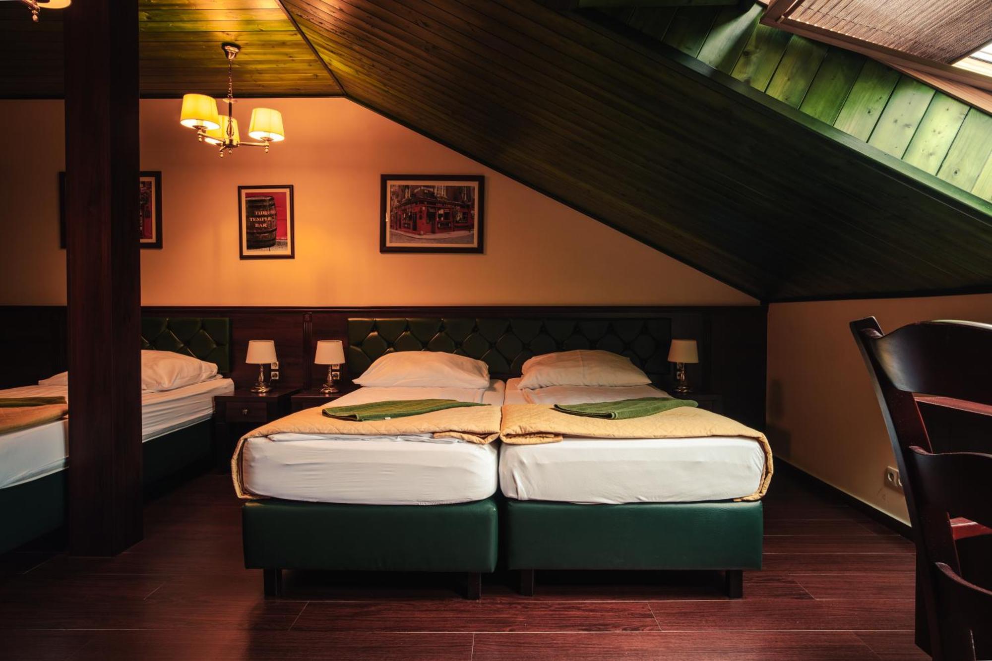 Shoemaker Irish Pub & Accommodation Kielce Ngoại thất bức ảnh